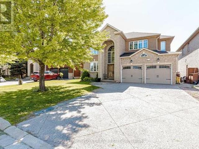 House for sale in Oakville, Ontario