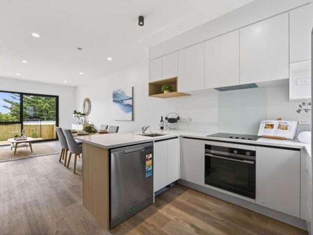 Townhouse for rent in Mount Wellington, Oroua County