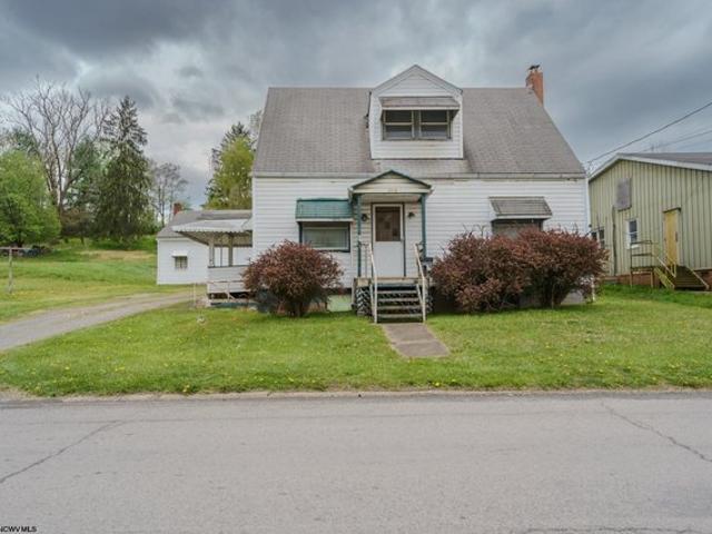 House for sale in Fairmont, West Virginia