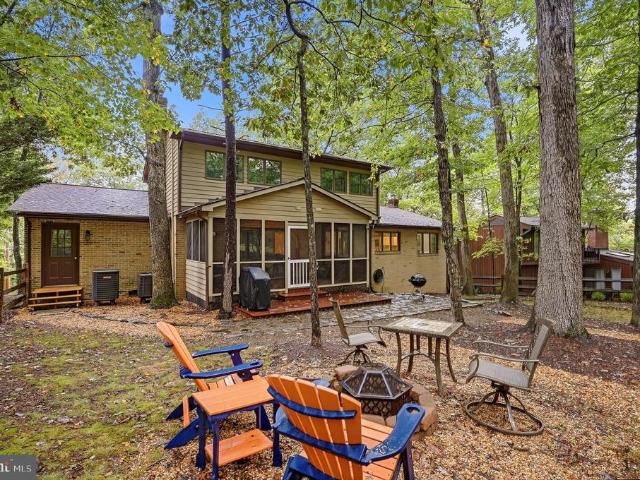 House for sale in Lakewood Acres, Lake Holiday