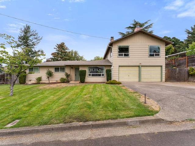House for sale in Oregonia