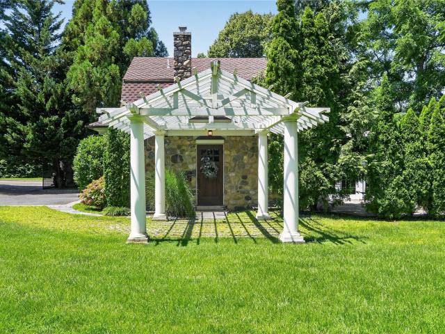 Property for rent in Nassau, New York
