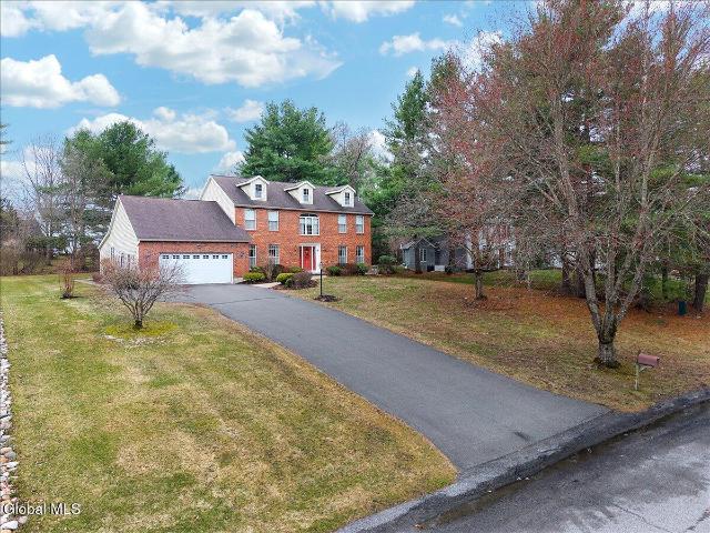 House for sale in Niskayuna, New York