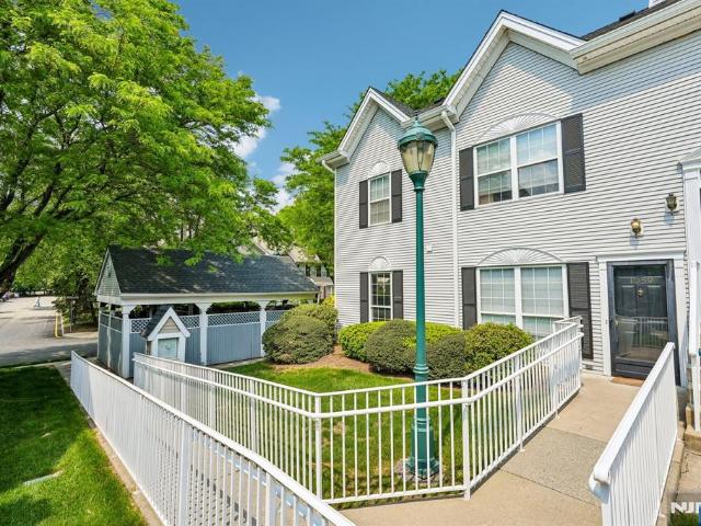 Condo for sale in Mahwah, New Jersey
