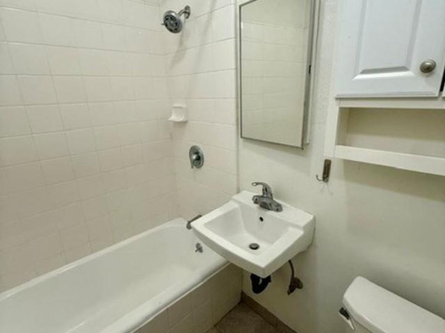 Apartment for rent in Long Beach, California