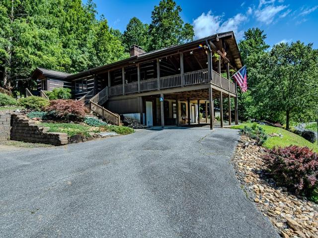 House for sale in Lansing, North Carolina