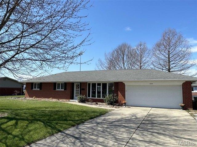 House for sale in Clinton, Illinois