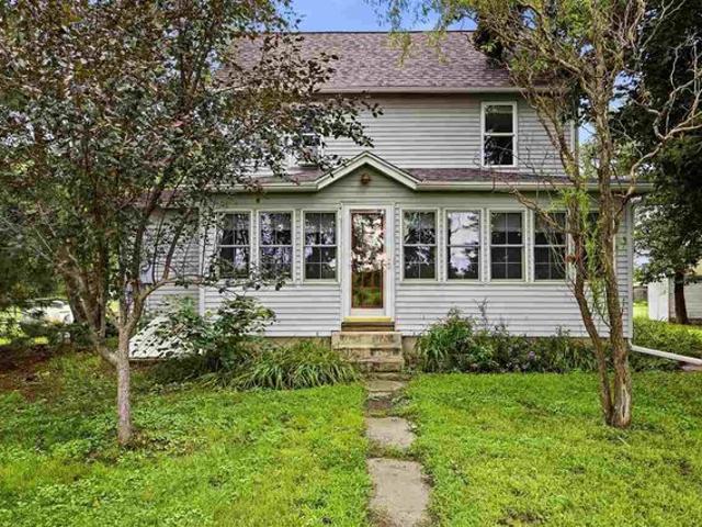 House for sale in Nichols, Iowa