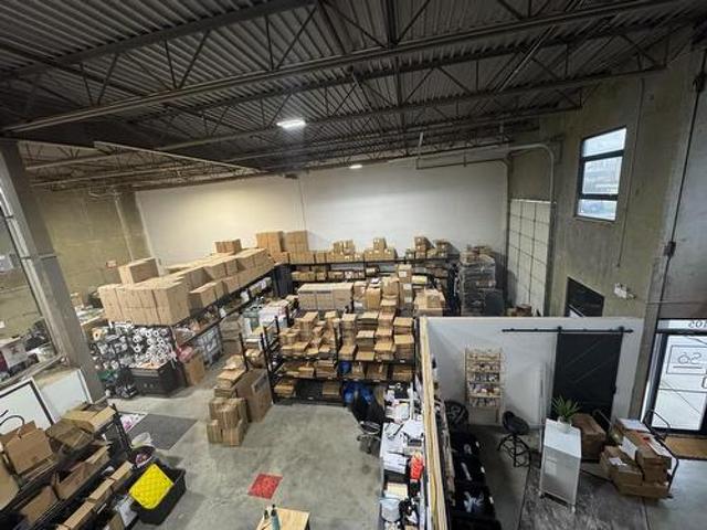 Commercial for rent in Mission, British Columbia