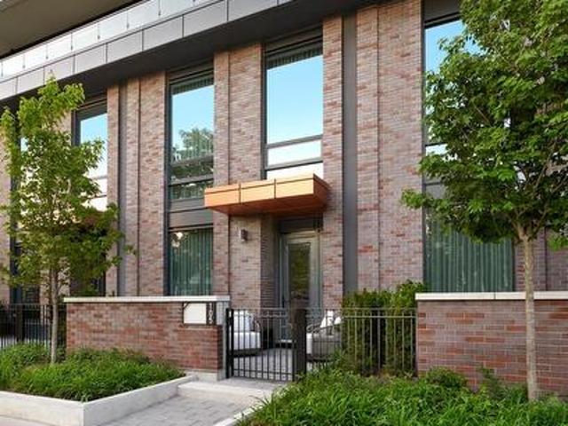 Townhouse for sale in Woburn, Ontario
