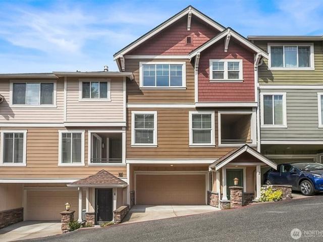 Townhouse for sale in Bellevue, Washington