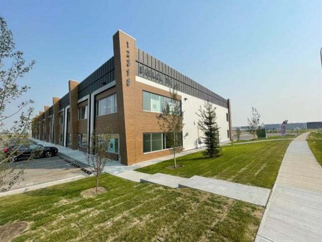 Commercial for rent in StoneGate Landing, Calgary