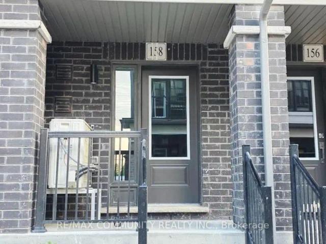 Townhouse for rent in Headford, Richmond Hill