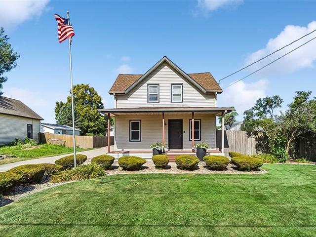 House for sale in Dallas Center, Iowa
