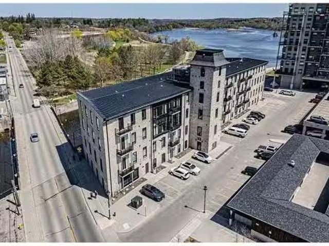 Condo for sale in Cambridge