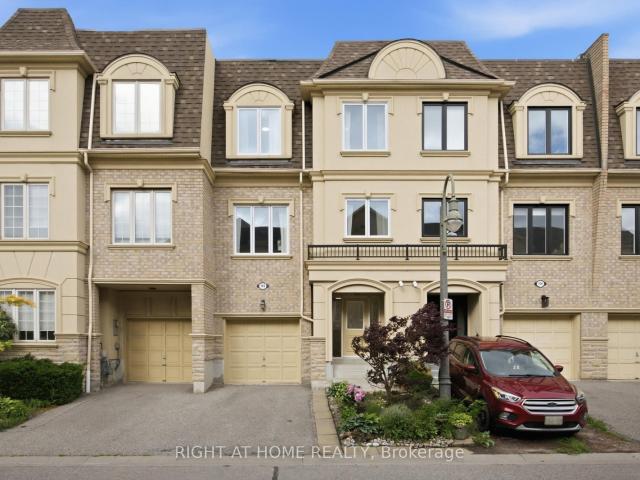 Townhouse for sale in Woburn, Ontario