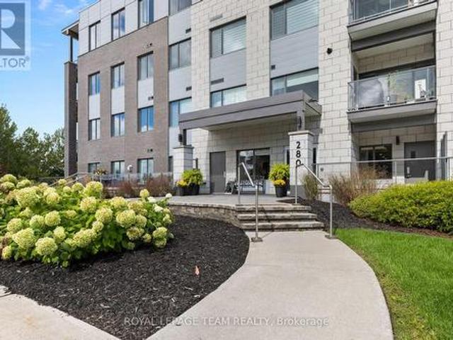 Condo for sale in Bay, Ottawa