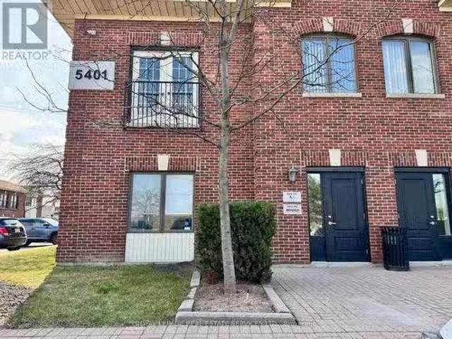 House for rent in Etobicoke