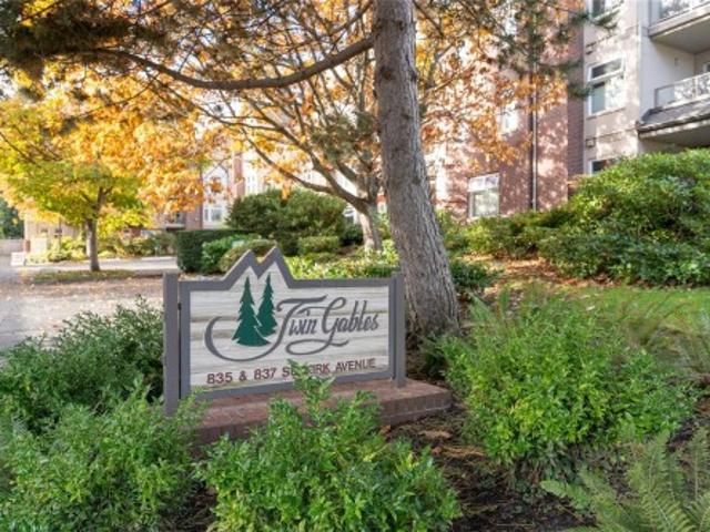 Property for sale in Victoria West, Esquimalt