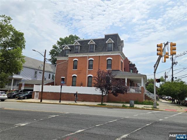 House for sale in Hudson, New Jersey