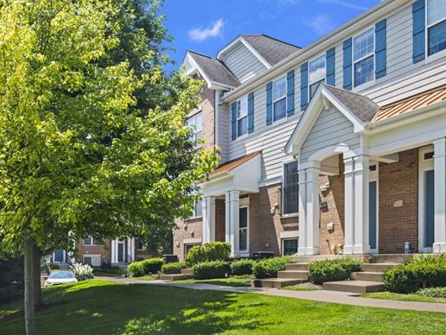 Townhouse for sale in Lake Zurich, Illinois