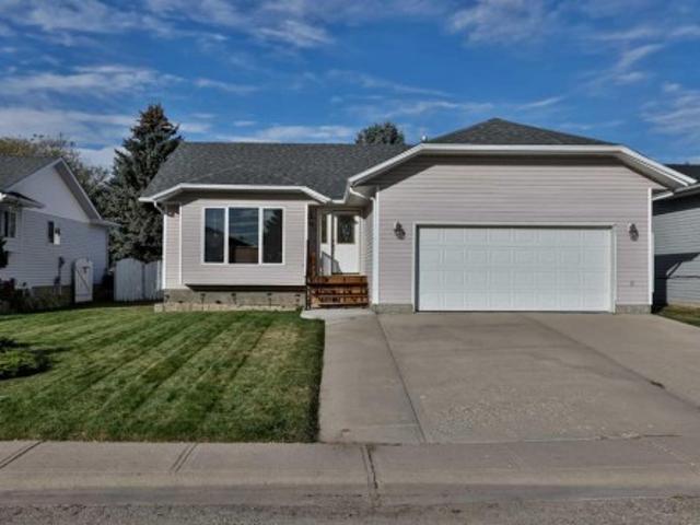 House for sale in Vulcan, Alberta