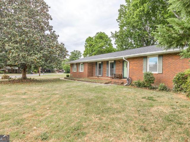 House for sale in Kathleen, Georgia