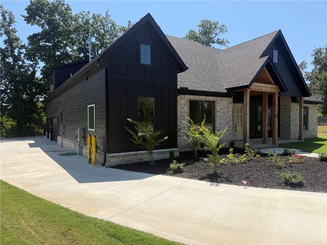 House for sale in Ark