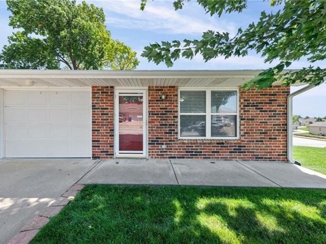 Townhouse for sale in Smithville, Missouri