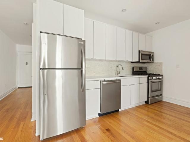Condo for sale in Manhattan Community Board 12, New York