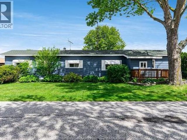 House for sale in Lakeshore, Ontario