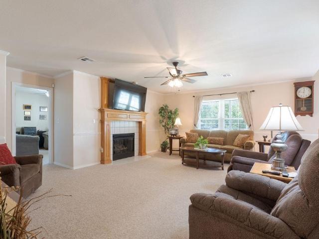 House for sale in Shawnee, Pottawatomie County