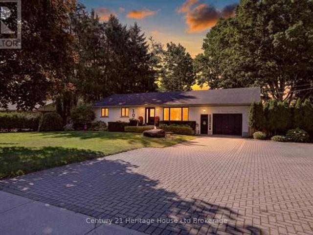 House for sale in Tillsonburg, Ontario