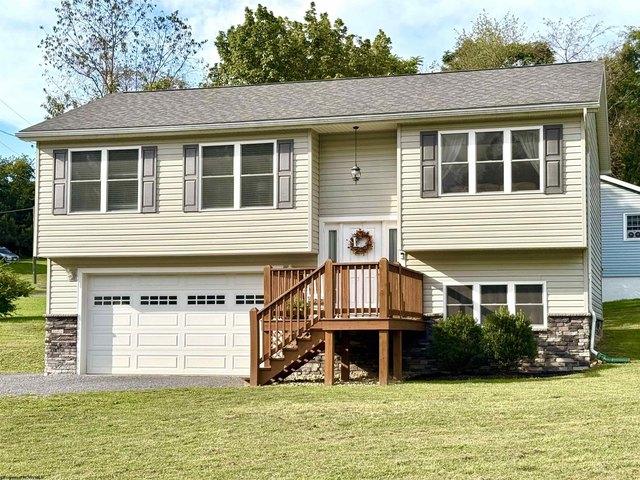 House for sale in Kingwood, West Virginia