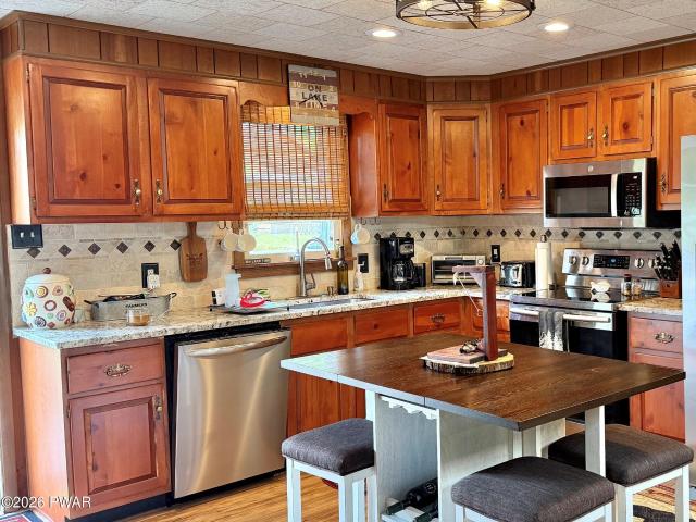 House for sale in Greentown, Pennsylvania