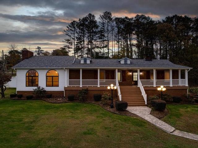 House for sale in Bridgeport, Alabama