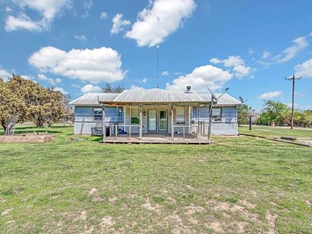 House for sale in China Spring, Texas