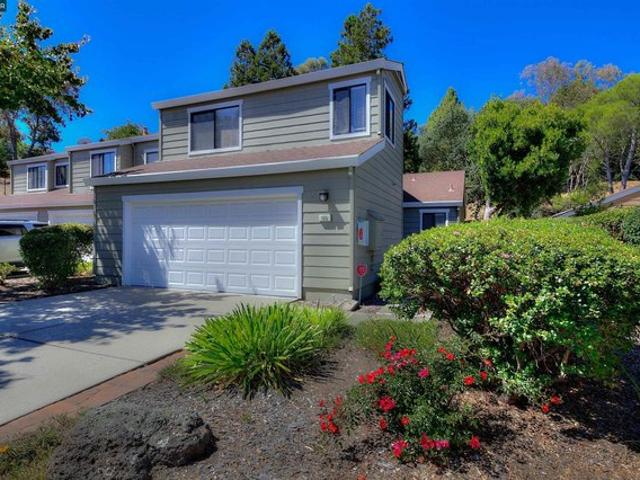 Townhouse for sale in Hercules, California