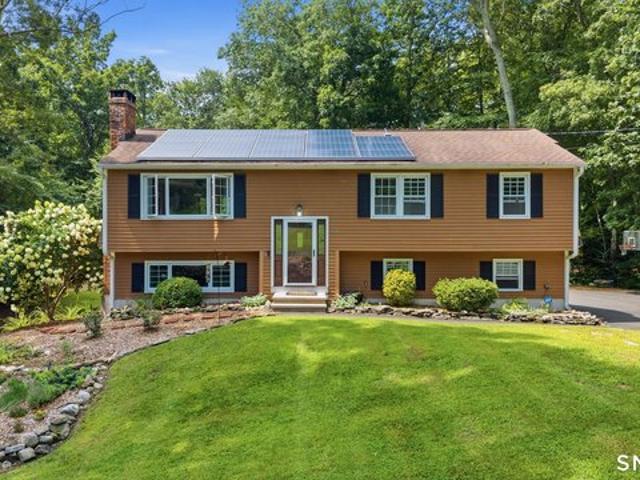 House for sale in East Lyme, Connecticut