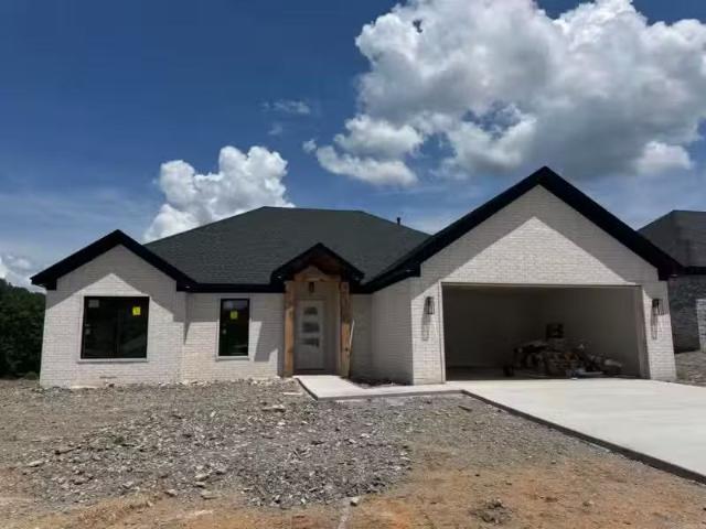 House for rent in Benton