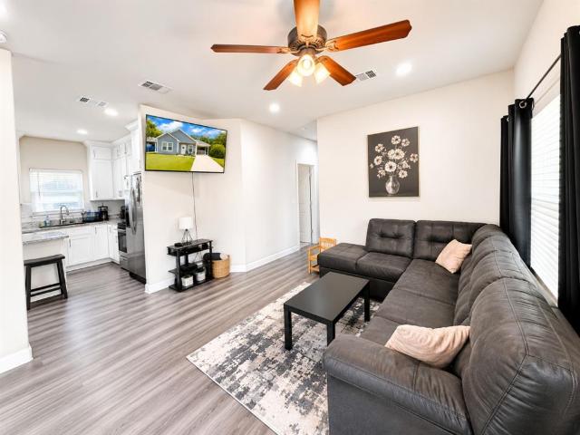 House for sale in Navarro, Texas