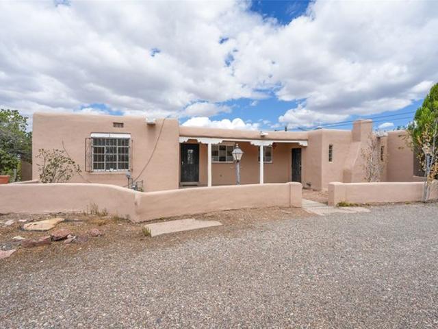 House for sale in Santa Fe, New Mexico