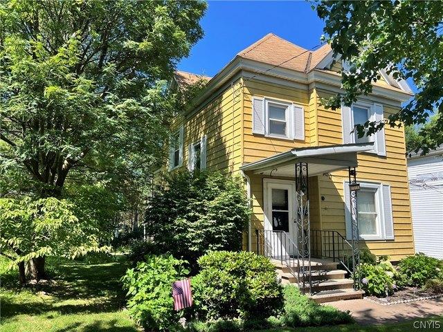 House for sale in Jamesville, New York