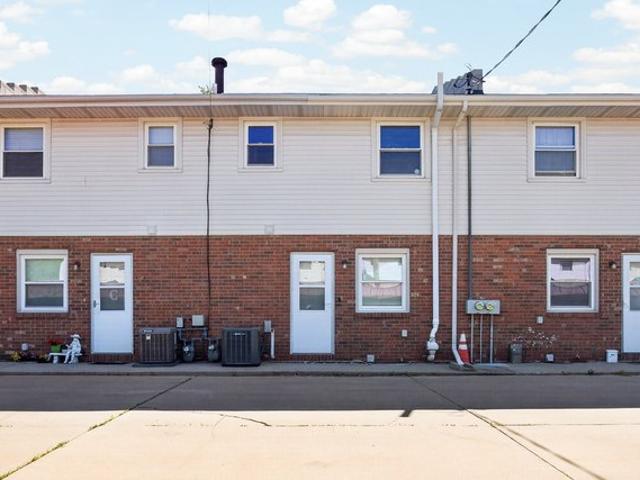 Townhouse for sale in Mclean, Illinois