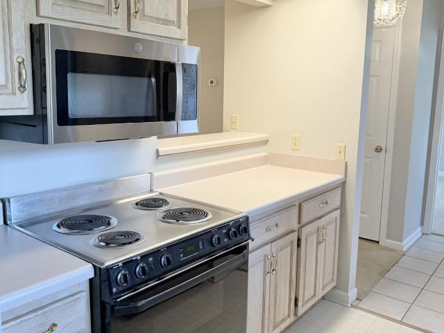 Condo for sale in Dickson