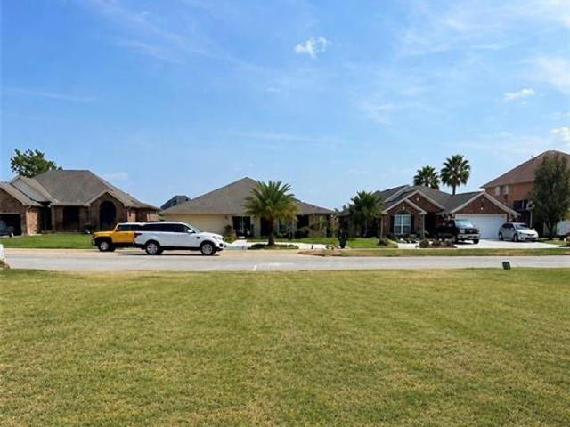 Land for sale in Slidell, Louisiana