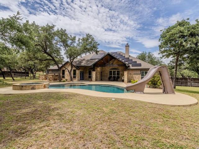 House for sale in La Vernia, Wilson County