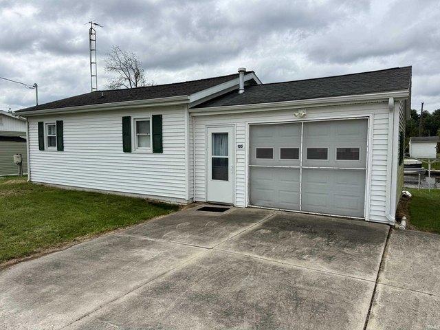 House for sale in Leesburg, Indiana