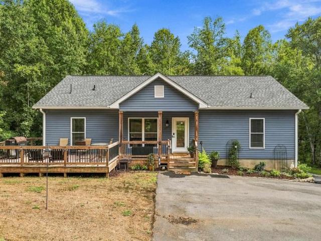 House for sale in Travelers Rest, South Carolina