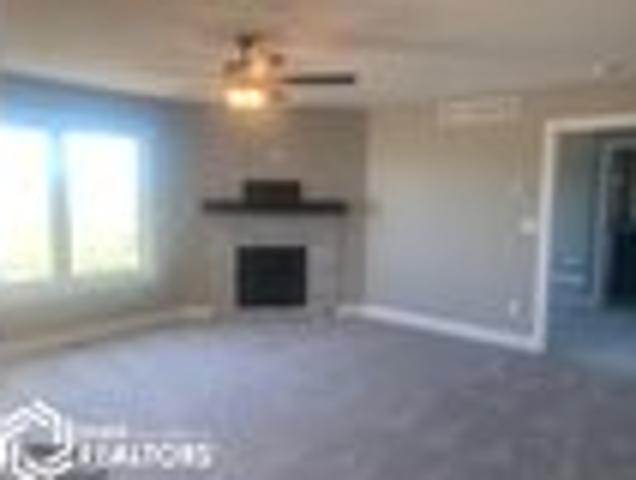 House for sale in Osceola, Iowa